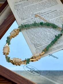 قلادة تعليقة سمكة ذهبية من الحجر الطبيعي والخرزات قطعة واحدة للنساء، مناسبة للسفر والشاطئ والأعمال والاستخدام اليومي