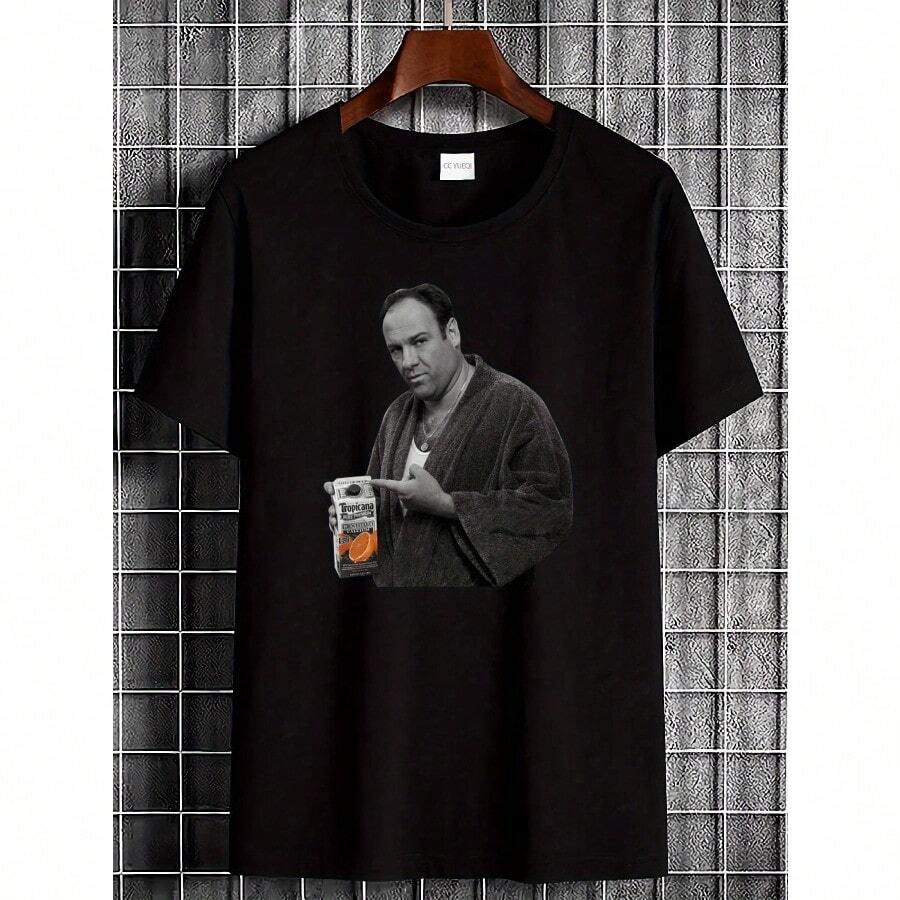 Tony Soprano Graphic T-Shirt - Official-Looking Design With Famous Scene, Soft Breathable Fabric, Relaxed Fit Crew Neck Tee For Men & Women -  TV Show Merchandise Collectible Gift For Fans, Casual Wear, Streetwear Style, Comfortable Clothing, Fan Merchandise, Pop Culture Apparel, Durable Print, Short Sleeve Shirt, Pop Culture Lovers - 黑色 - 查看 1