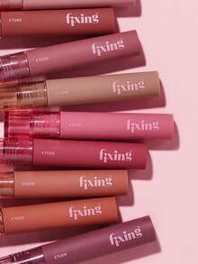 ETUDE 18号哑光唇彩，冷粉色，轻盈不拔干配方，丝绒慕斯质地，持久显色，打造精致哑光妆效，柔焦唇妆，唇彩效果，韩国化妆品，4克/0.14盎司 - 18 Cool pink On Top - 查看 9