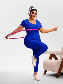 TCVC Mono sin espalda de manga corta con diseño de moda para mujer talla grande, mono ajustado y transpirable sin espalda, cintura estrecha de alta elasticidad que estiliza la figura, de tela de punto amigable con la piel y transpirable que absorbe la humedad, estilo callejero europeo y americano, adecuado para caminar al aire libre, compras, viajes, oficina, versátil