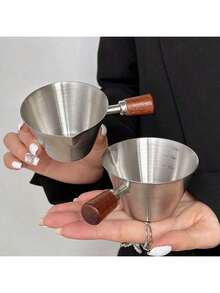 1 Stück Kaffeemessenlöffel mit Nussholzgriff, Edelstahl-Sahnekännchen mit Skala, Kaffeeschöpfer, geeignet für Küche, Café, Wohnzimmer, Multifunktions-Kaffeeschäumer