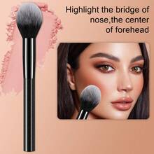 20支化妆刷，采用优质合成纤维制成，涵盖多种类型，例如日常散粉刷、粉底刷、晕染刷、定妆刷、腮红刷、遮瑕刷和眼影刷。适合所有肤质和人群，是旅行必备佳品，也是情人节、情人节、经济实惠的旅行化妆刷套装、送给女性的礼物、化妆师的理想之选，更是专业化妆师的完美之选。