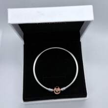 2 pièces Bracelet pendentif à tête ronde en bouton de mode pour femmes, os de serpent, convient pour un assortiment quotidien, cadeau de vacances parfait pour les femmes