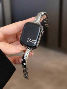 1条全新星形表带,兼容 38/40/41/42/44/45/46/49mm,兼容 Ultra/SE10/9/8/7/6/5/4/3/2/1 - 銀色 - 查看 3