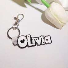 Chaveiro com nome personalizado em acrílico para mochila, bolsa de fraldas, lancheira, presente para mulheres, família e meninas. Colorido, fofo, adorável, divertido, kawaii, Y2K, estiloso, unissex, casual, personalizado, único, sob medida. Presente ideal para ele, para ela, namorado, namorada, família, amigos, material escolar, para adolescentes, alunos do ensino fundamental, ensino médio, universitários, calouros, veteranos, estudantes dos primeiros anos. Delicado, romântico, utilitário e chique. - prateado - Ver 21