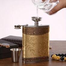 1 Set Stainless Steel Gold Floral Pattern Liquor Flask Set, Portable Alcohol Bottle, Fashionable Unisex Wine Bottle, Elegant Texture, Stainless Steel Soft Leather Packaging Flask, Suitable For Whiskey, Rum And Vodka, Great Gift For Men And Women