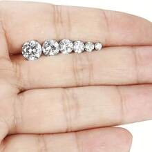 2 件套耳洞穿刺套装一次性无菌耳洞穿刺器，含 5 件不锈钢替换耳钉，男女通用，易于使用的耳钉枪，带硅胶垫