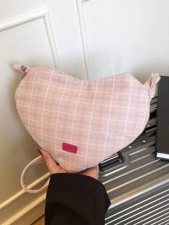Sac en forme de cœur pour la Saint-Valentin, nouvelle mode, grande capacité, style coréen haut de gamme, décontracté, minimaliste, léger, polyvalent, à carreaux, patchwork, couleur contrastée, souple, bandoulière réglable, sac en forme de cœur, sac à main bandoulière pour femme, idéal pour les voyages, le shopping, les rencontres, les cadeaux pour femmes, adapté aux jeunes femmes, aux étudiantes, aux débutantes et aux cols blancs, idéal pour le bureau, l'école, le travail, les affaires, les déplacements, les activités de plein air, les voyages et les sorties.