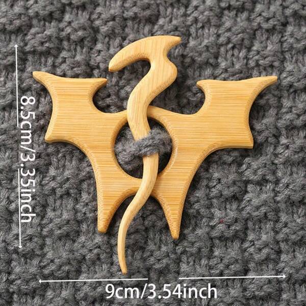 1pc Wooden Animal Shaped Natural Brooch, Casual Fashion Versatile Accessory