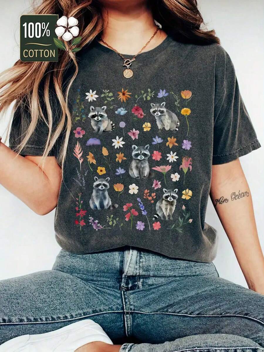 Cottagecore Raccoon Shirt, Botanical Floral Goblincore Clothes, Fairycore Raccoon Lover Gift Idea, Naturecore Wildflower Tee - 深灰色 - 查看 1