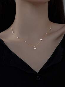 1 件 Znice 幸运四叶花方晶锆石简约四叶草吊坠项链，适合日常佩戴，适合女性、情人节、母亲节的礼物 - 款式2 - 查看 1