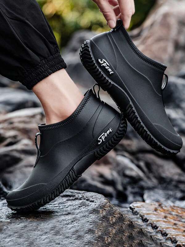 Novas botas de chuva masculinas de cano baixo estilo alemão, botas de borracha impermeáveis camufladas da moda para trabalho na cozinha, antiderrapantes, acampamento ao ar livre, caminhadas, lavagem de carros, pesca, praia, atividades ao ar livre, material TPR (borracha termoplástica), sapatos de chuva domésticos para todas as estações, sapatos de trabalho