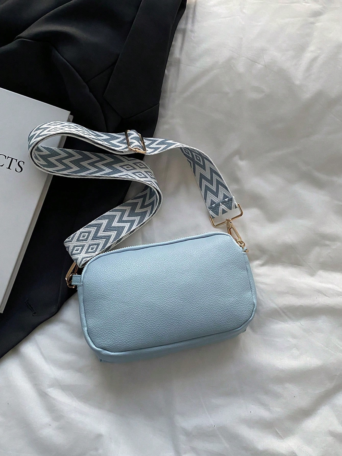 حقيبة كروس بدي صغيرة بسيطة، حقيبة كتف من البولي يو...