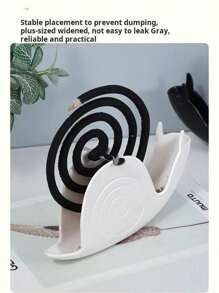 1 pezzo Portaincenso a forma di lumaca - Decorazione domestica creativa e carina, Piatto antizanzare in plastica ignifuga bianco o nero, Adatto per la decorazione della stanza di San Patrizio, Pasqua e primavera, Progettato per il bagno o lo spazio living, Profumatore per la casa | Supporto a spirale | Design creativo, Materiale in plastica ABS