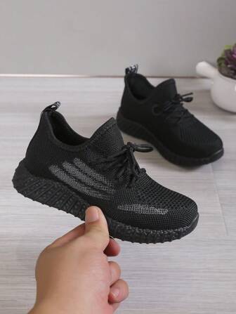 1 Pair Simple Lace-Up Sports Shoes For Boys And Girls, Comfortable And Durable, Suitable For Spring