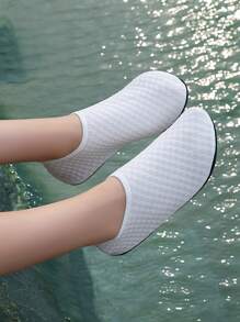 女士黑色水鞋，运动休闲游泳鞋，徒步防滑水鞋，适合度假、旅行、海滩、瑜伽、户外钓鱼