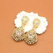 1 Coppia di orecchini alla moda da donna di stile mediorientale/arabo, orecchini a forma di lacrima stile marocchino/algerino da sposa con strass e design floreale traforato, gioielli da matrimonio