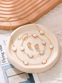 4件套时尚四叶草吊坠项链、手链和耳环套装，母亲节和节日的完美礼物 - 女士时尚首饰套装 - 白色 - 查看 2