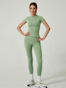 2pcs Women Summer Casual Wear Short Sleeve Top And Long Pants Yoga Fitness Set Moisture Wicking Sports Suit Gym Set - 綠色 - 查看 4