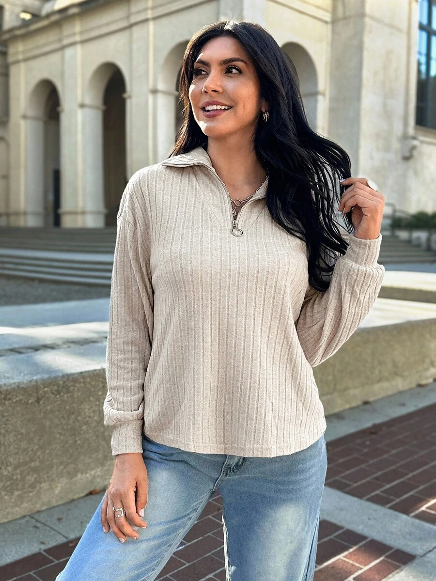 EMERY ROSE Camiseta de tela texturizada con cremallera delantera y hombros caídos - Albaricoque - Ver 1