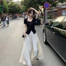 Clothes Sorting - Top negro [pieza única] - Ver 3