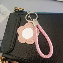 Porte-clés miroir de poche en forme de fleur, miroir de maquillage portable rouge à lèvres, pendentif de sac mignon en PU créatif