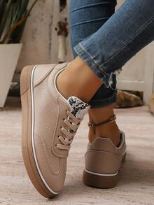 Women's Snakeskin Patchwork Lace-Up Flat Sneakers, Round Toe, Sporty Style, Suitable For Campus, Street, Outdoor, Daily Commute, Versatile Casual Sneakers