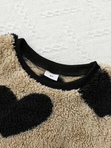 Conjunto de sudadera de cuello redondo con estampado de corazón y pantalones acampanados de unicolor suave para niñas, otoño/invierno - Caqui - Ver 3