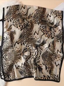 1条印花丝巾，优雅户外防晒浪漫风格，适合户外旅行，可用作头巾、发圈、发箍，是自我装饰的理想之选。 - 彩色 - 查看 2