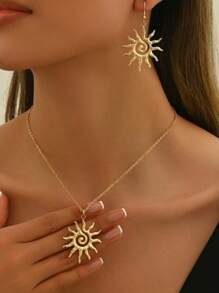 3pcs Elegant Sun Pendant Jewelry Set, Vintage Stainless Steel Earrings And Necklace Combination, Suitable For Casual Wear, Party And Gift