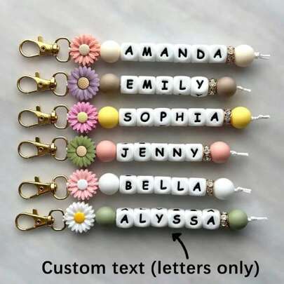 1pc Customized Daisy Silicone Keychain, Personalized Name Tag, Memorial Gift, Monogram, Multi-Functional, Practical, Lightweight, Minimalist, Business Casual, Commute, Cute, Kawaii, Vacation Vibe/Personalized Vacation, Customized, Customized Personalized Gift For Women, Crossbody Bag/Crossbody Bag, Travel Bag, Tote Bag, Ideal Gift For Girlfriend, Family, Friends, Women, Newcomers And Office Workers, Versatile, Large Capacity
