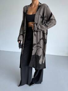 Patterned Long Women's Knitted Cardigan, Floral All-Over Print Patchwork Beach Wear - Dark Grey - View 3