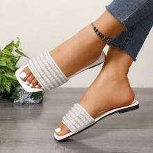 1 Pair Women's Pearlized Rhinestone Slip-On Square Toe Flat Beach/Casual Sandals, Beige, Versatile And Elegant