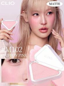 Clio K-Beauty Essential 腮紅 - TAP 粉末腮紅，細緻粉末質地，滑順配方，自然啞光與珍珠光澤妝效，亮麗光澤，易於上妝，不油膩，便攜旅行，易暈染，適用於唇部與臉頰彩妝，韓系妝容風格 - M102 CHIFFON PINK - 查看 10