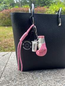 Bộ dụng cụ thể dục mini - Tạ tay, găng tay đấm bốc, móc khóa dây thừng, phù hợp cho cả nam và nữ, lý tưởng cho những người đam mê thể dục, cũng là món quà lý tưởng cho học sinh, giáo viên, gia đình, có thể dùng để trang trí ba lô và chìa khóa, thích hợp cho các bữa tiệc, sử dụng hàng ngày và nhiều dịp khác. - Nhiều màu - Xem 7