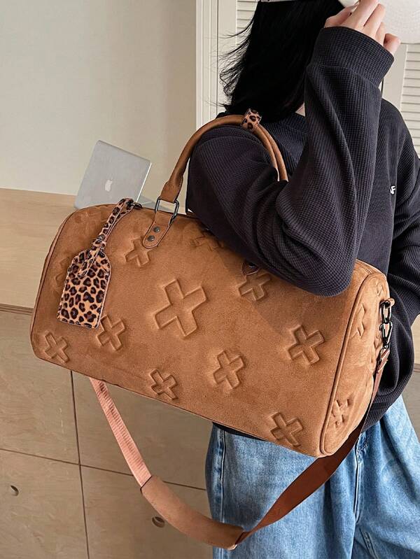 1 Pc Fashionable And Cool Multifunctional Large Capacity Solid Color Frosted Suede PU Leather Embossed Soft And Thick Padded Travel Bag With Contrasting Color Boarding Pass Pendant Design Suitable For Both Men And Women For Leisure Vacation&Business Trip And Returning To School Waterproof And Wear-Resistant Luggage Bag Sports Yoga Fitness Bag