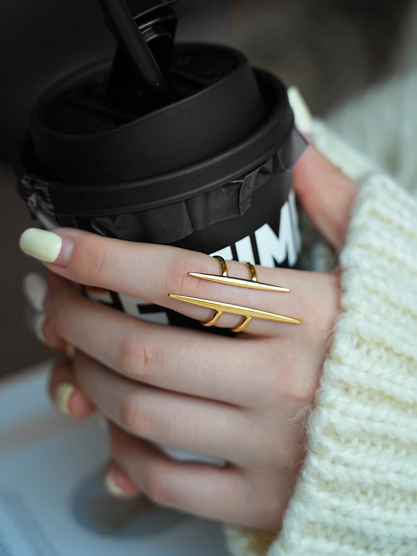 خاتم مفتوح من الفولاذ المقاوم للصدأ بتصميم خطوط غي...