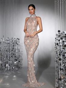 Novo Vestido Longo Feminino de Luxo com Lantejoulas Cintilantes, Aplicação de Diamantes e Tela Transparente, Gola Alta, Sem Manga, Modelagem Emagrecedora de Quadris, Vestido Longo Sexy com Decote Nas Costas, Cauda Longa, Vestido de Dama de Honra, Vestido de Festa de Casamento e Banquete Formal Feminino