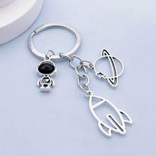 1个创意宇航员和行星钥匙扣，送给朋友的完美礼物，优雅的包包挂饰，汽车配饰，可爱哥特风Y2K包包配饰挂绳带证件夹，汽车配饰包包挂饰，汽车配饰，送给老师、姐妹的礼物创意