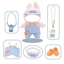 Latzhose, Hutset mit Wasserflasche Anhänger, Hund Anhänger, Schuhe (ohne Plüschpuppe, nur Kleidung und Accessoires)