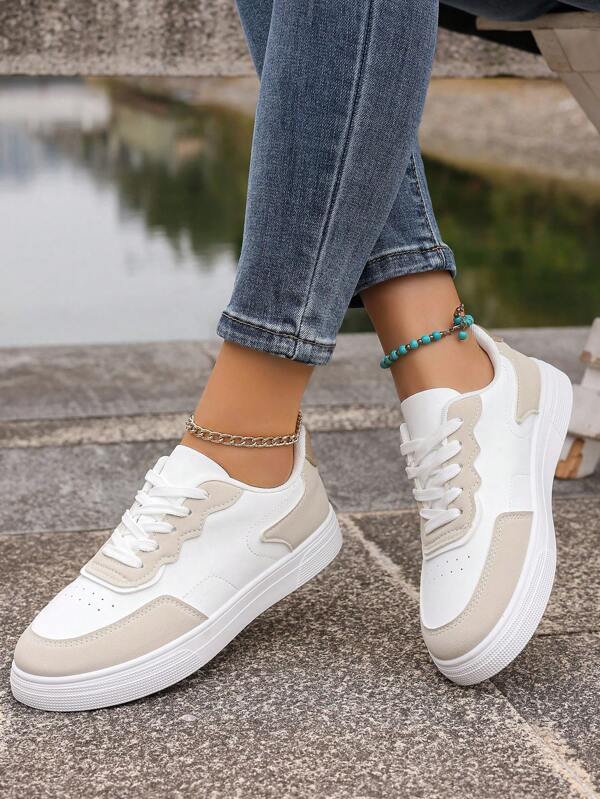 1 Pair Casual Lace-Up White Sneakers, Flat Non-Slip Comfortable Skateboard Shoes, Outdoor Sports Shoes For Teenagers, Unisex Round Toe
