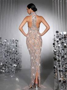 Novo Vestido Longo Feminino de Luxo com Lantejoulas Cintilantes, Aplicação de Diamantes e Tela Transparente, Gola Alta, Sem Manga, Modelagem Emagrecedora de Quadris, Vestido Longo Sexy com Decote Nas Costas, Cauda Longa, Vestido de Dama de Honra, Vestido de Festa de Casamento e Banquete Formal Feminino