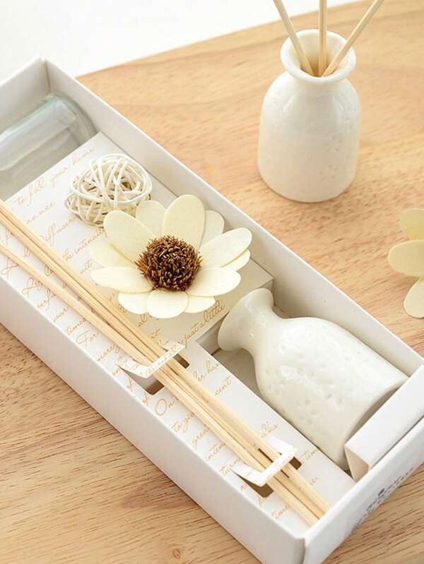 9 Peças/1 Conjunto, Conjunto de Aromaterapia Sem Chama para Casa, (1 Frasco de Óleo de Aromaterapia + 1 Frasco Cerâmico + 5 Varetas de Aromaterapia de Rattan + 1 Bola de Rattan + Flores Secas) Com Fragrância de Longa Duração, Adequado para Quartos, Salas de Estudo, Banheiros e Salas de Estar. Presentes de Aniversário, Natal e Ano Novo.