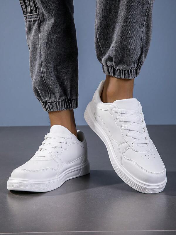 Nouvelles baskets blanches à lacets, chaussures plates, décontractées, confortables et respirantes, mode, convenant aux étudiants, au campus d'été, hommes