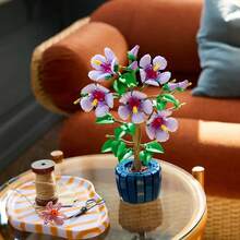 LEGO 10372 Botanicals Hibiscus Building Kit