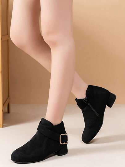 1 Pair Cute & Fashionable Children's Boots, Comfortable Outdoor Casual Shoes, Classic Student Ankle Boots, Suitable For All Seasons