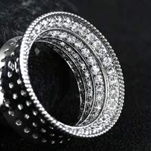 1PC Saddle Fit Sparkling Luxurious Round Ear Gauges Tunnels Expander Stretcher Piercing Women Body Men Jewelry New Arrival Gift