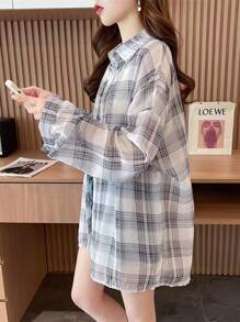 女式加大码格子轻薄衬衫，新款中长款宽松休闲外套