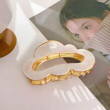 Korean Elegant Heart Shaped Plastic Claw Hair Clip, Medium Size, Wholesale,Hair Accessories,Hair Claw,Claw Clips,Hair Clutch,Hair Jaw Clip Fall Winter For Vacation Outfits Woman