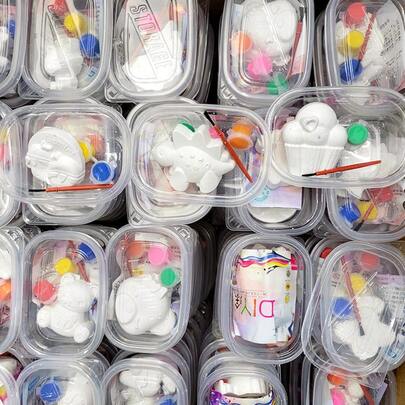 1件/2件/3件/4件装 - 迷你白色石膏彩绘套装 - /2件装 DIY石膏娃娃彩绘创作套装（2种随机石膏造型 - 3种随机颜色颜料，1支画笔！） （随机发货）